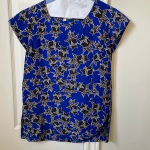 Womens Diane Von Furstenberg short sleeve blouse.